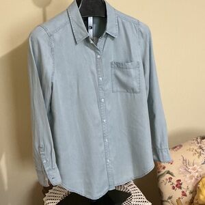 Liz Claiborne Light Blue Casual Button Down Shirt